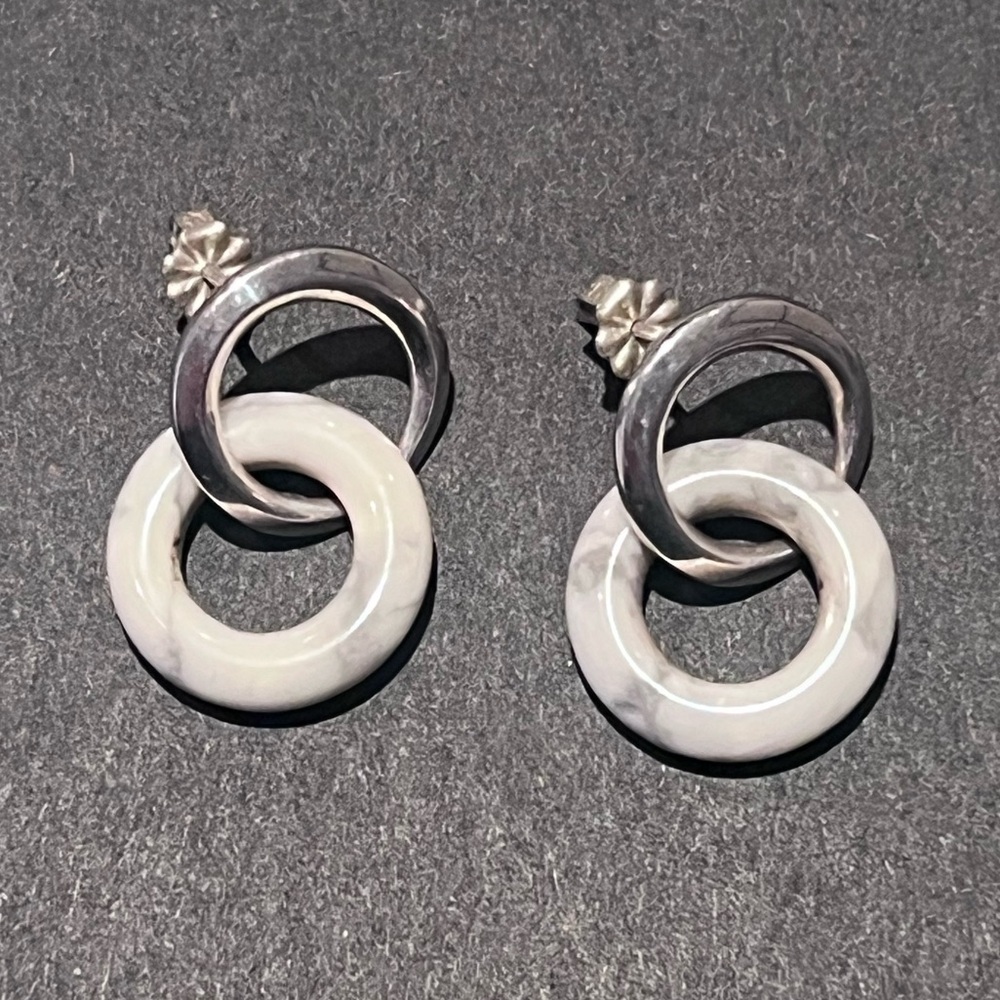 Jovana Djuric Silver and White Marble Interlocking Earrings - Esqueleto New York